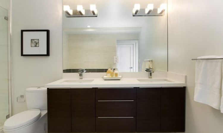 illuminated mirror