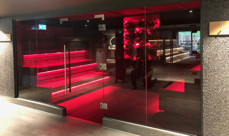 illuminated mirror